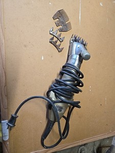 Oster Stewart Variable Speed Sheamaster   Used Fully Functional Shearing Machine
