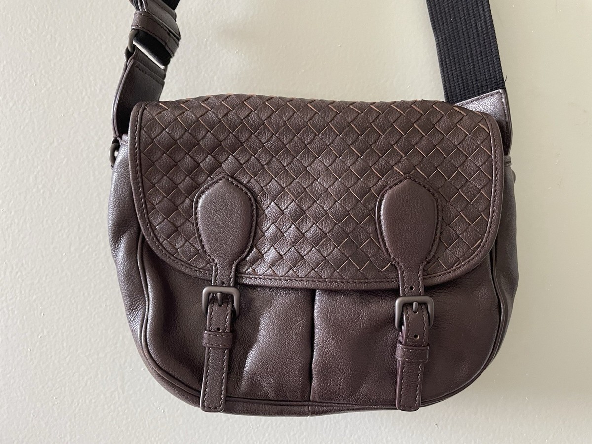 Gorgeous Bottega Veneta Intrecciato Leather Gardena Messenger Bag