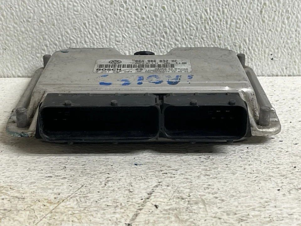 2003-2004 VW Jetta 2.0 MT AVH Engine Computer Module Ecu Ecm Pcm 06A 906 032 MC