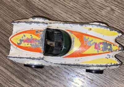 1976 Hot Wheels Second Wind Mach Wh/Orange/Yellow 5 Speed Racer - Hong Kong