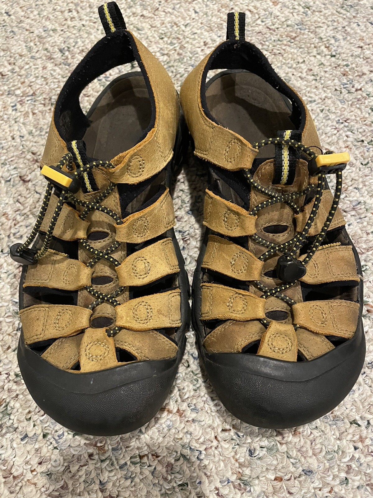 Sandali da trekking impermeabili Keen da uomo taglia 7 marroni elastici e toggle *piccola ammaccatura