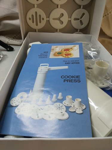 HUTZLER Cookie Press & Food Decorator Kit 23pc NEW Easy Action Christmas 2005 - Picture 7 of 7