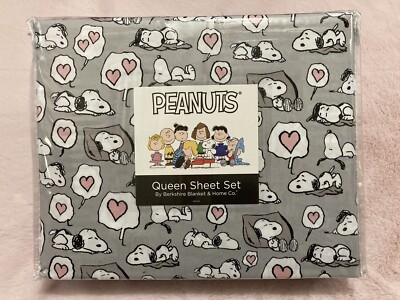New Peanuts Queen Sheet Set Snoopy Naps Sleeping Hearts Love Gray Pink Valentine