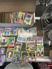 1975 Topps Complete MLB Set With A Robin Yount PSA 7