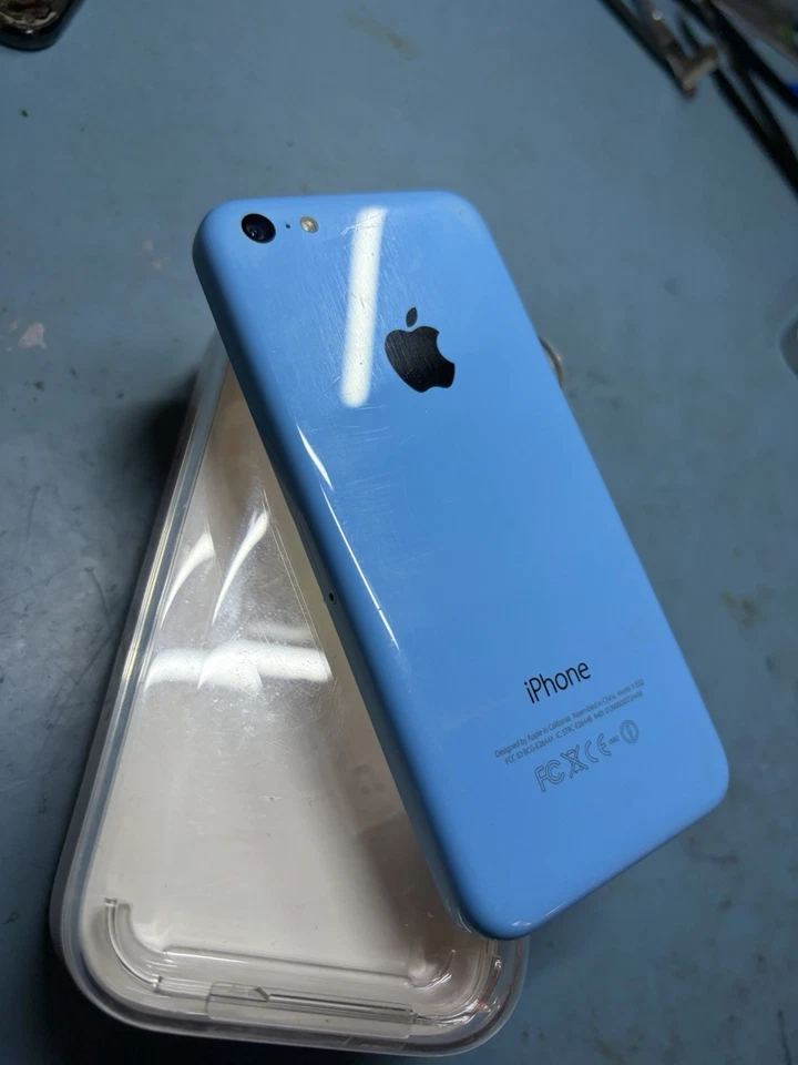 Apple iPhone 5c - 16GB (Unlocked) A1532 Blue | 100% batt | RARE iOS 8! 8.4 - Image 3 of 4