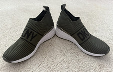 NEW DKNY Women's Phebe Low Top Slip-On Wedge Fashion Sneakers Sz 8