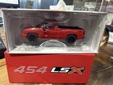 2006 CHEVROLET SILVERADO 454 LSX PICKUP VICTORY RED 1/64 BY PARAGON PB-55382