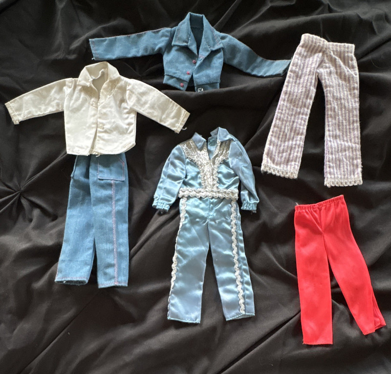Lot of 7 Vintage 1970’s Barbie cloths very collectible 