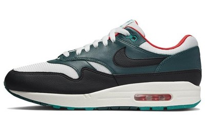 Nike Air Max 1 X LeBron James Liverpool FB8914-100