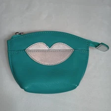 ili New York Hot Lips Cosmetic Case Coin Purse Turquoise /Silver Leather RFID