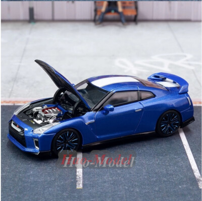Motorhelix 1:64 Nissan GT-R (R35) 50th Anniversary Die-Cast Alloy