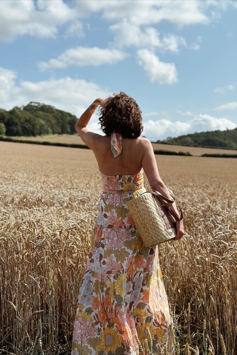 Sezane Billie Maxi フローラルコットン ホルタードレス NWT Sezane Billie Maxi in 70s Boho Floral Cotton Halter