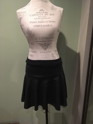 Affordable Brand New Rebecca Minkoff Faux Leather Skirt Size M Skort Flared Mini Black Affordable Brand New Rebecca Minkoff Faux Leather Skirt Size M Skort Flared Mini Black