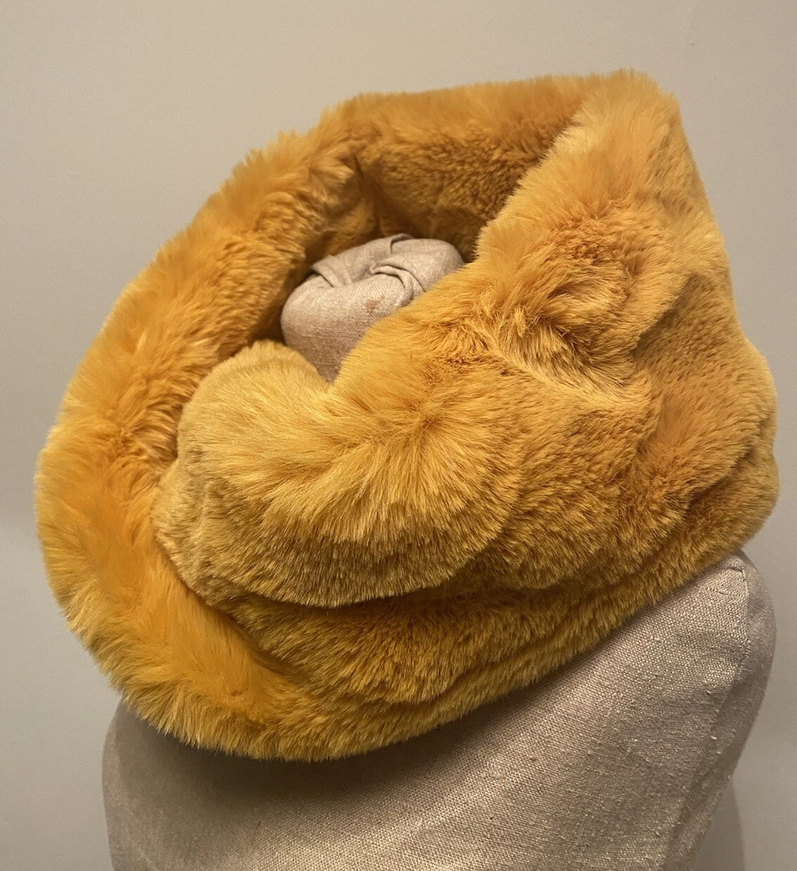 Luxurious Faux Fur 100% Viscose Neck warmer Snood Scarf Soft Deep Pile Golden