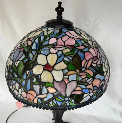 Beautiful, VTG, Limited Edition Dale Tiffany Stained Glass Table Lamp