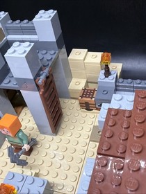 LEGO Minecraft: The Desert Outpost (21121) Complete w/ Manual & Minifigures