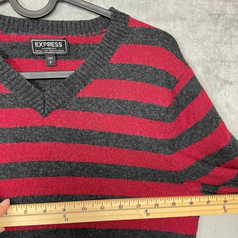 Men Grunge Red Black Striped Merino Wool V-Neck Sweater Small School Academia - Image 3 of 4