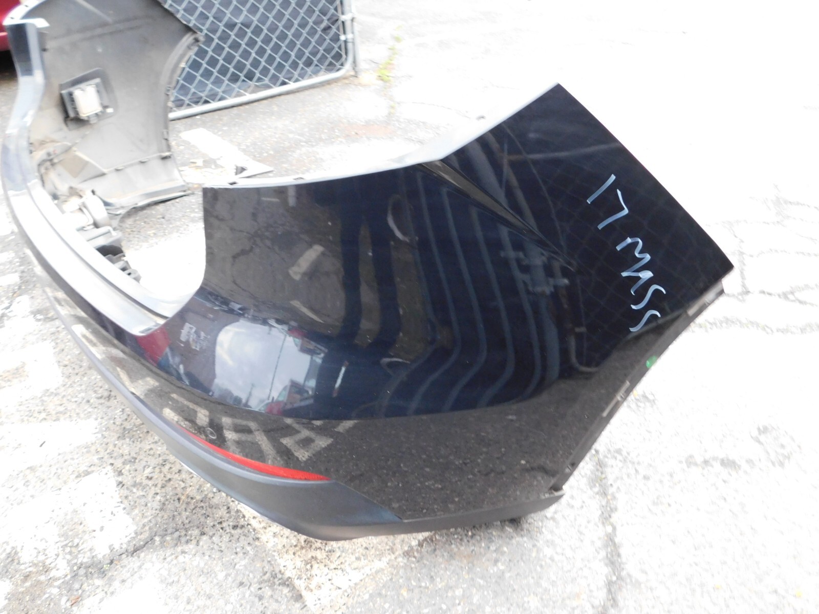 2017-2022 MASERATI LEVANTE OEM REAR BUMPER COVER W/PARK ASSIST NERO