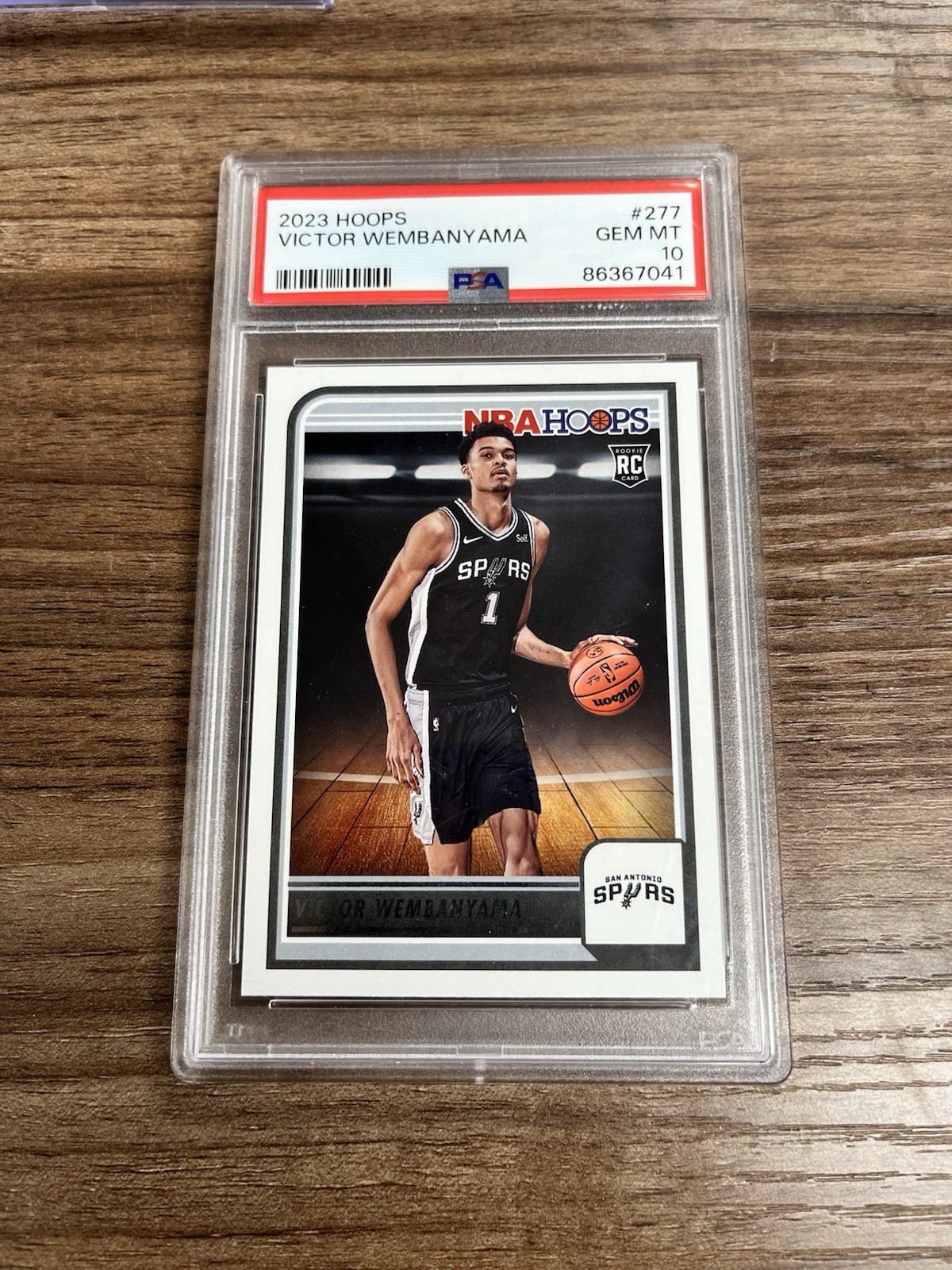 Panini 2023-24 NBA Hoops Rookies Victor Wembanyama #277 Spurs RC PSA 10