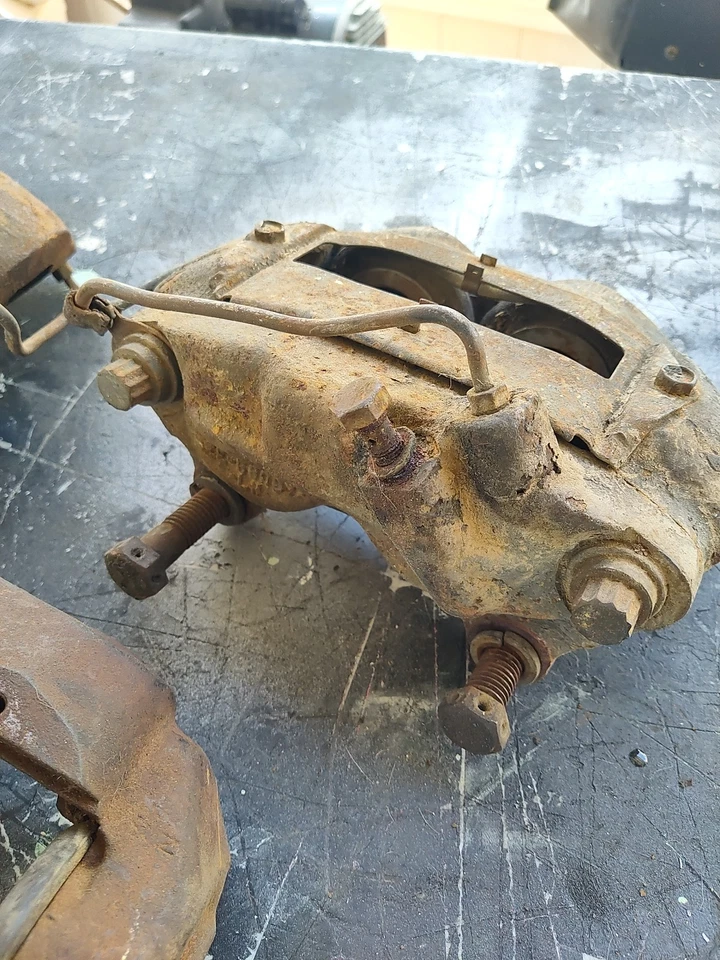 Pinzas de freno Ford Thunderbird Kelsey Hayes 1965/66 4 pistones laterales 3-L y 1-R. Foto 4 de 4