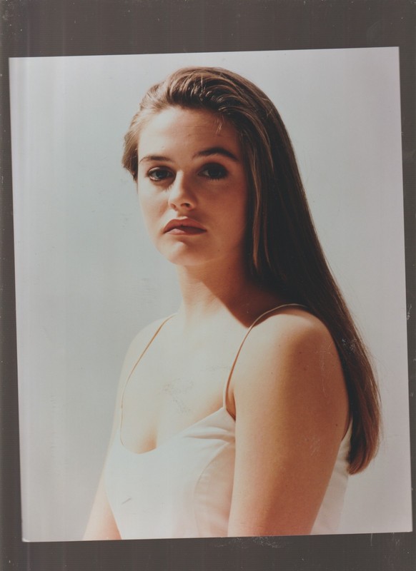 8X10-COLOR PHOTO OF-CLOSE  UP- ALICIA  SILVERSTONE