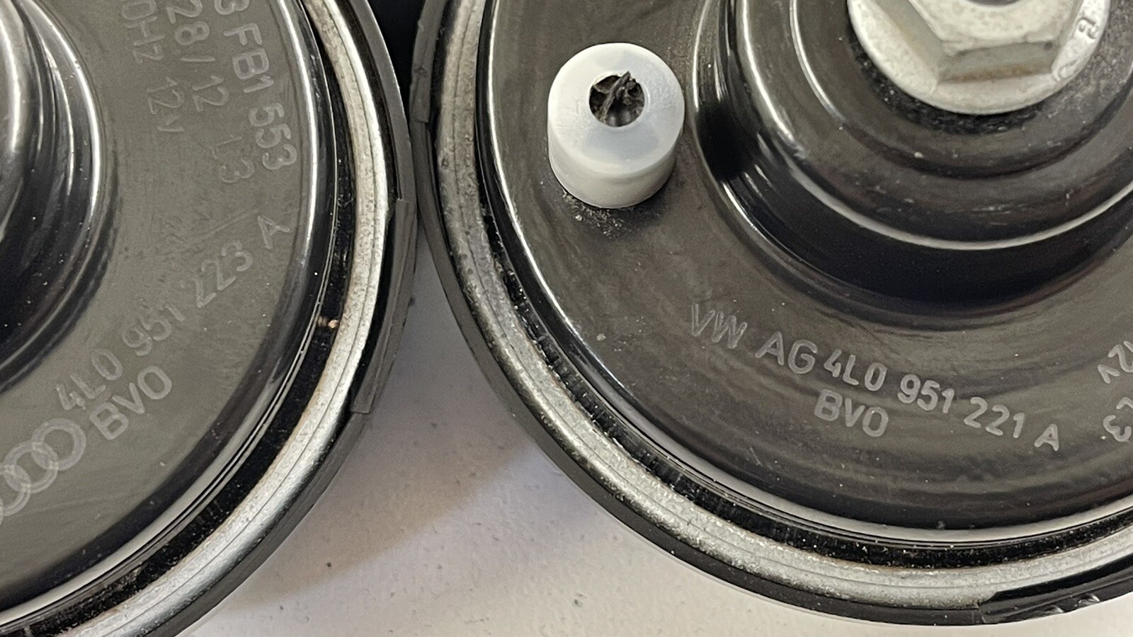 08-15 AUDI R8 HIGH LOW TONE PITCH HORN SIREN ALARM PAIR OEM
