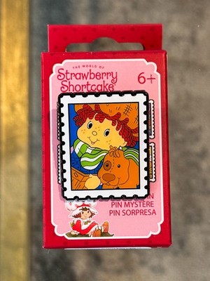 Strawberry Shortcake Blind Box - Huckleberry Pie Pin - NEW