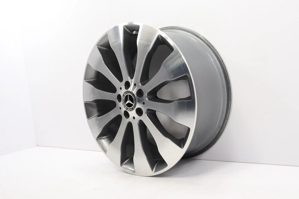 Llanta de aleación Mercedes GLS450 X166 2017-2019 20X8,5J ET62 OEM A1664013400 Foto 3 de 4