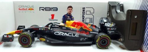 Maisto 1/24 Scale 82358 - F1 Red Bull RB19 RC Car 2.4GHZ - #1 Max Verstappen - Picture 4 of 5