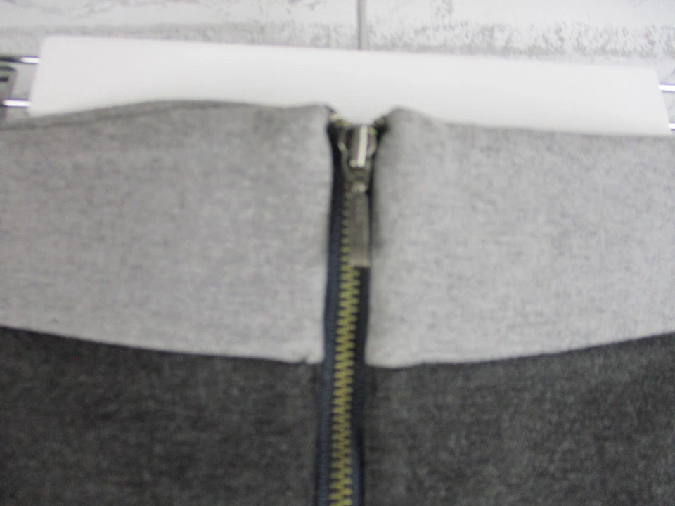 Laura Ashley womens a-line skirt grey 12 light dark grey thick winter weight - Image 4 of 4