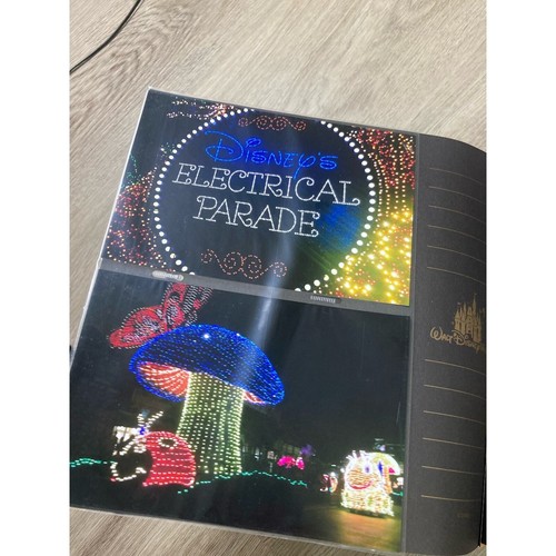 Disney Cinderella Castle Photo Album Scrapbook Souvenir w/ WDW Universal Photos - Picture 8 of 18