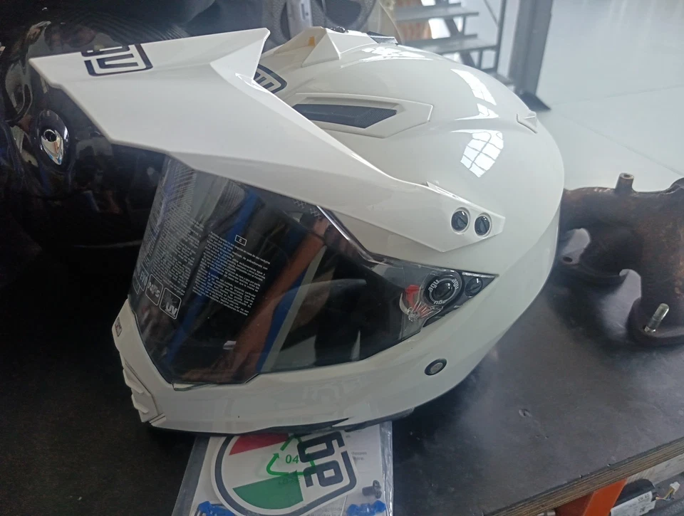 Agv AX 9 - Immagine 2 di 4