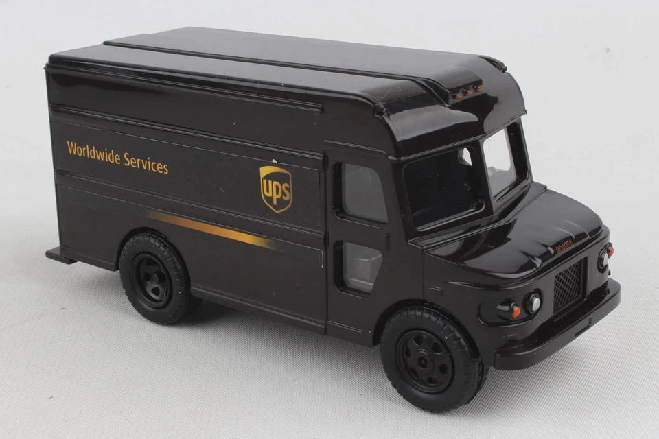 UPS 5.5" Package Truck Daron Toys Plastic Pullback Action - Image 3 of 3