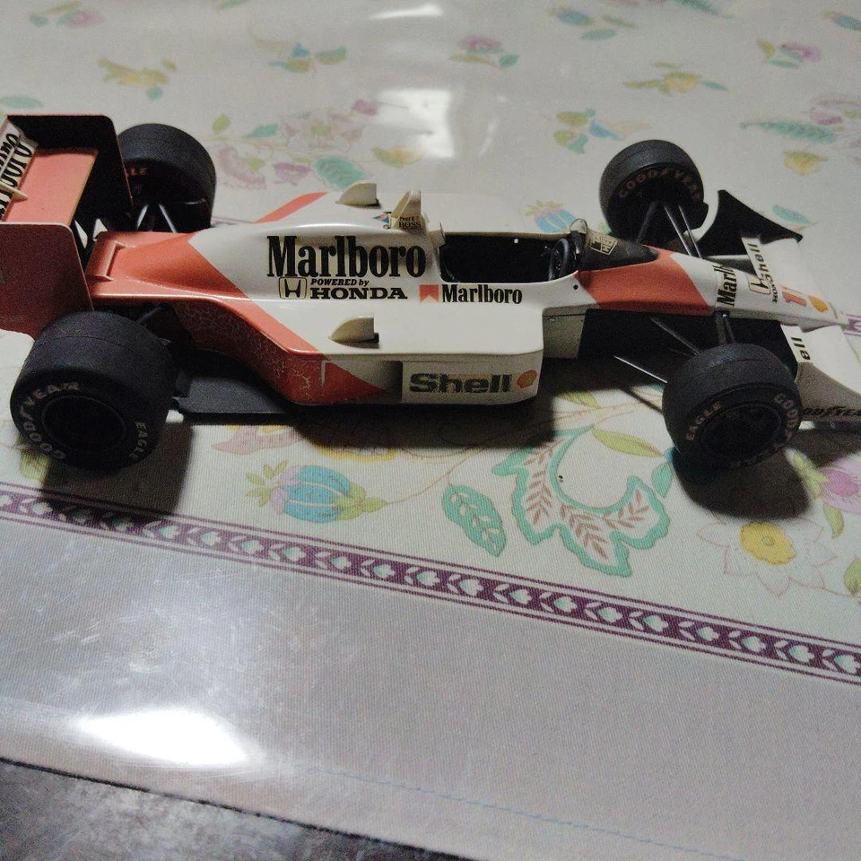 Modello in plastica TAMIYA McLaren Honda f1 - Immagine 3 di 4