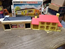 Vtg Bachmann O-S Scale Train House Drug Store Plasticville Model Building Kit