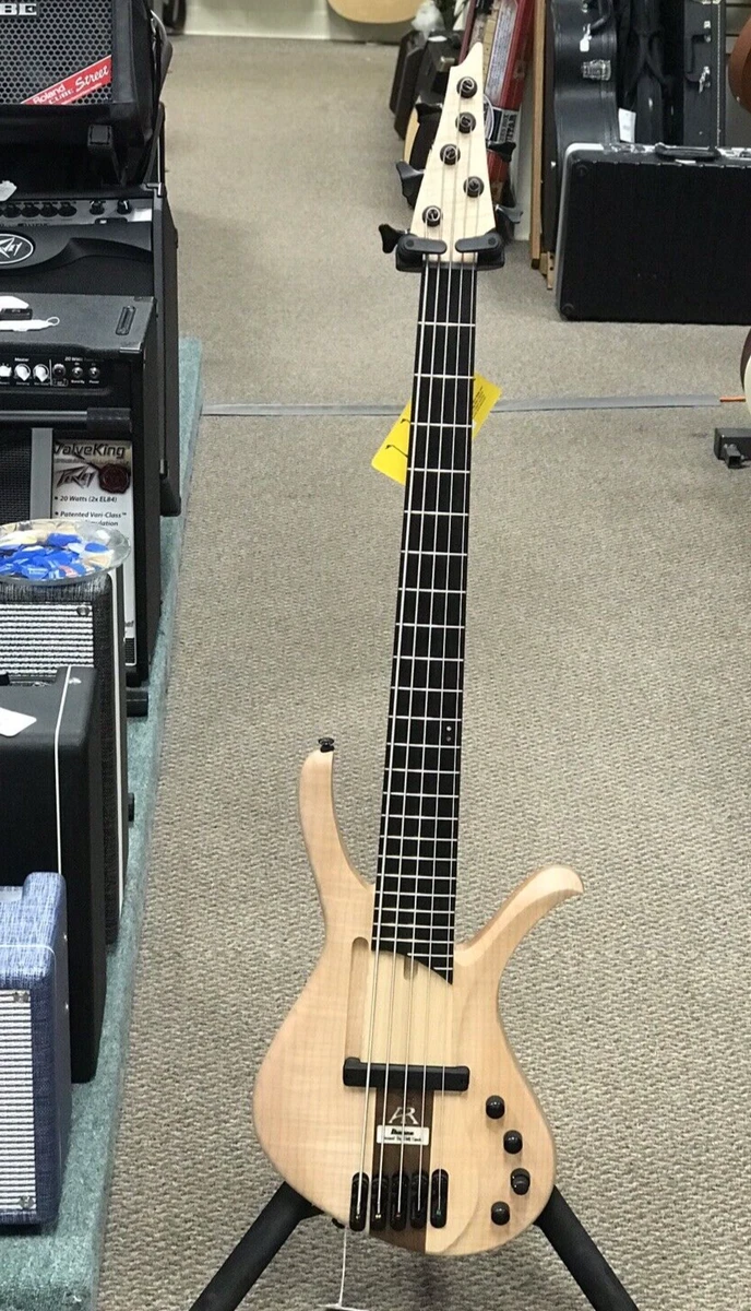 Ibanez affirma deals