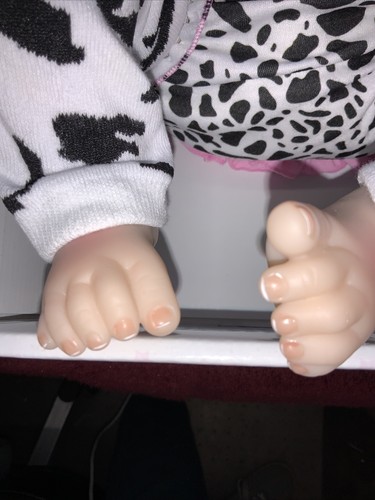 I CRADLE *NEW IN BOX * REBORN BABY GIRL - Picture 9 of 11