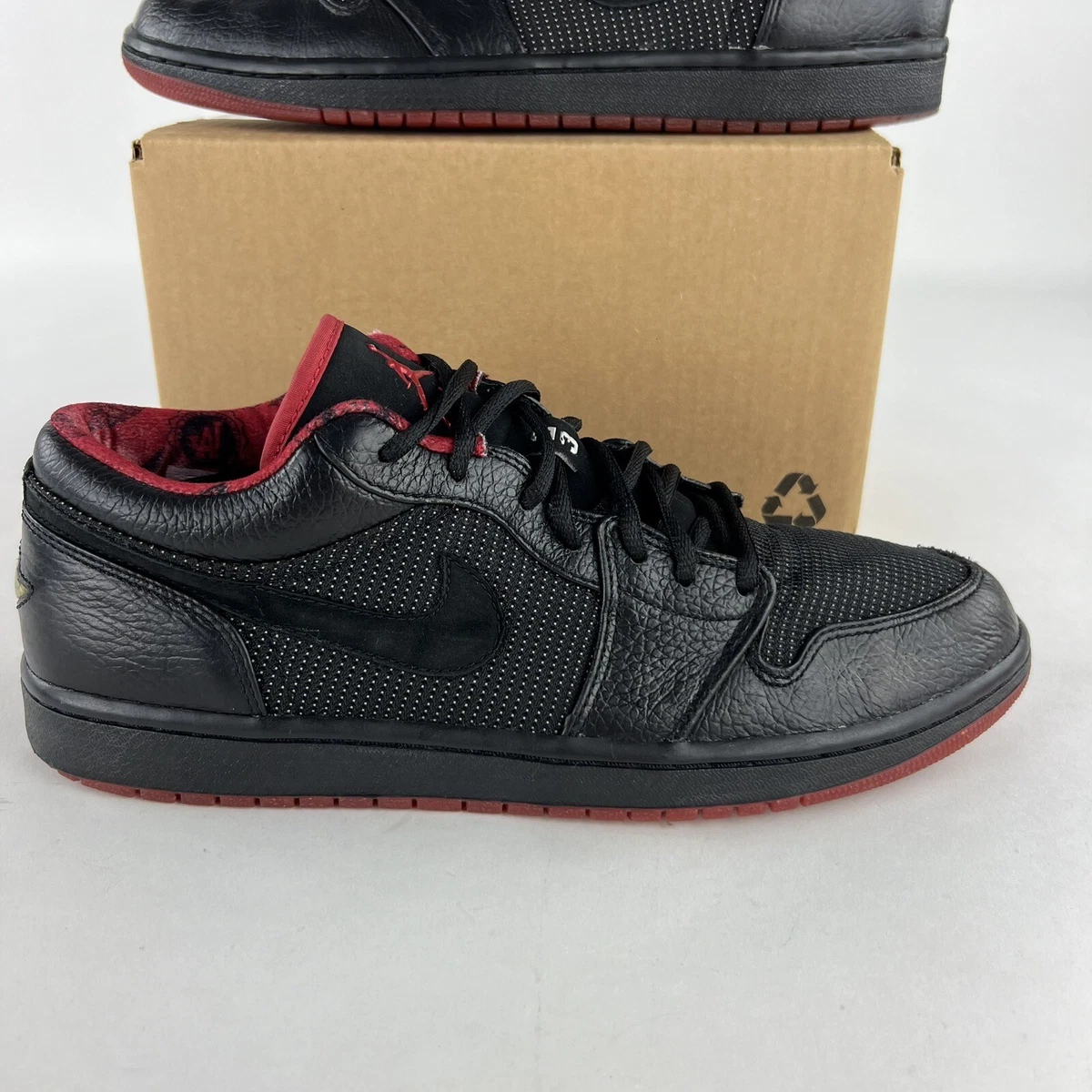 jordan 1 retro low black metallic silver varsity red