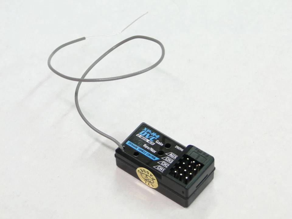 *NUEVO RECEPTOR DE RADIO TEAM ASSOCIATED RB10 2,4 GHz XP-R4 con DVC AAR Foto 3 de 3