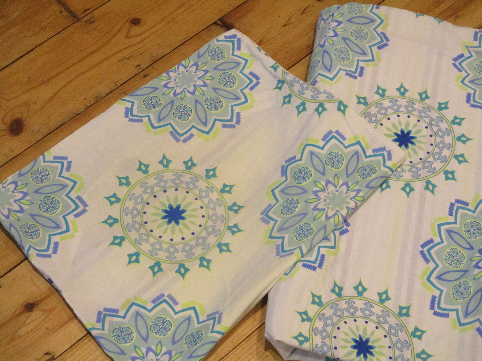 Matalan white blue green print cotton mix kingsize duvet cover set + 2