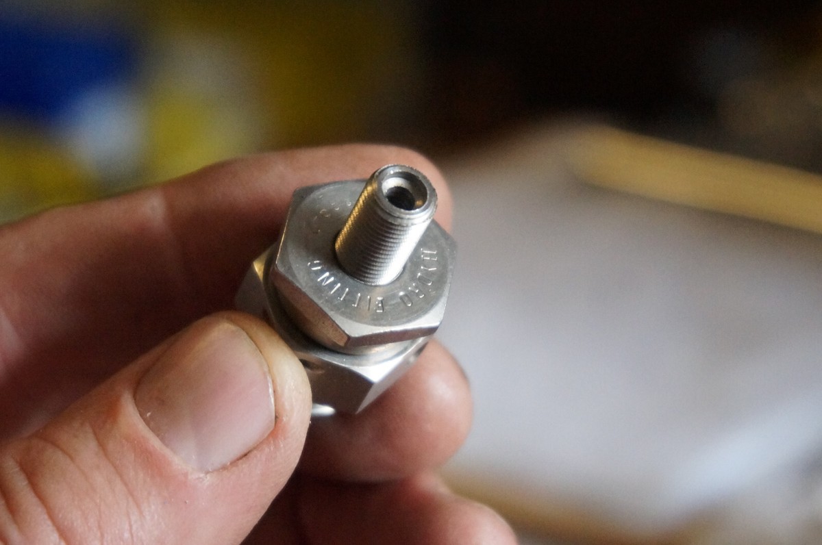 NATIONAL OILWELL Charging Valve Fitting 002-028623-850, 1920049-1 