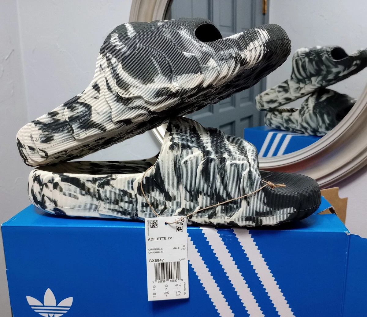 Adilette fashion hotsell
