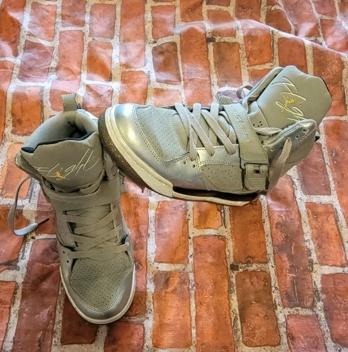 Nike Air Jordan Flight 45 High Silver Grey Youth Sneakers US 6.5Y 524864-030
