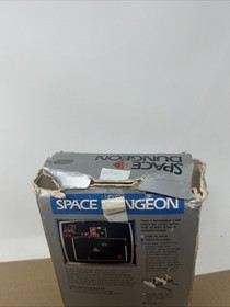 Atari 5200 Space Dungeon 1983 game box and manual w/Controller Holder Unteste