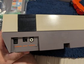 Original Nintendo NES System OEM 72 Pin Duck Hunt Bundle & Zapper Mario Bros 