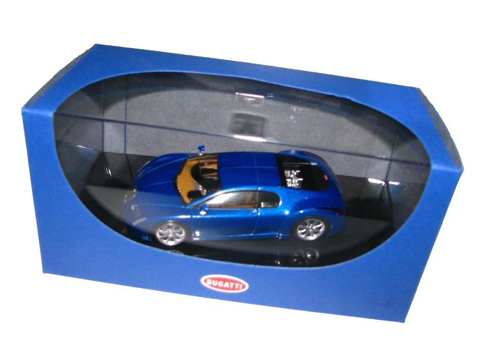 1/43 SCALE AUTOART BUGATTI CHIRON EB 18.3 BLUE DIECAST CAR MODEL 50911 - Image 2 of 4