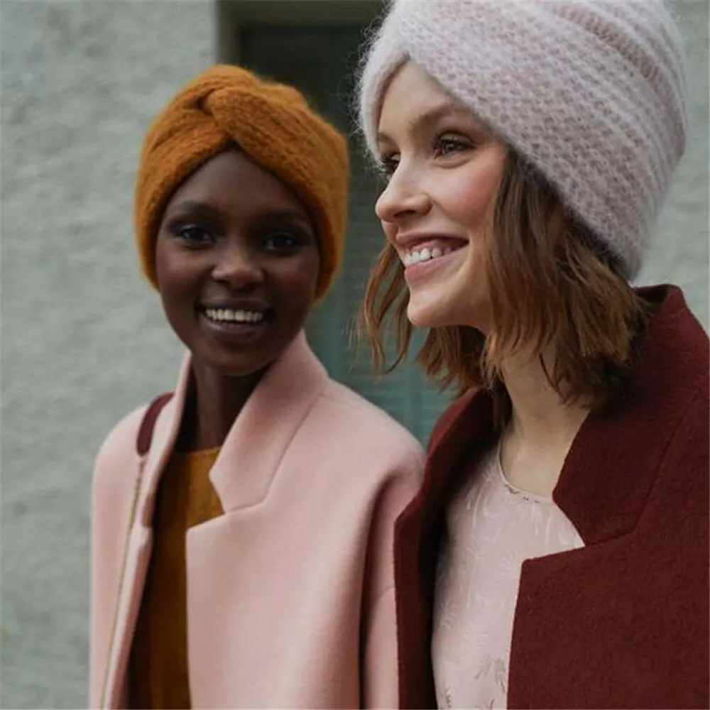 Woolen scarf on sale for womens head