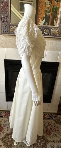 VTG 1950's White Taffeta W/ Lace Top Wedding Dress Handmade Bust 34” Waist 28” - Picture 7 of 24