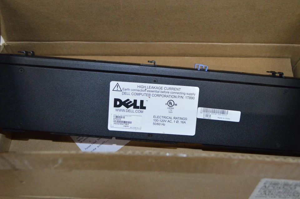 NEW Dell AP6020 PDU Power Distribution Unit 1T890 16A Foto 3 de 3