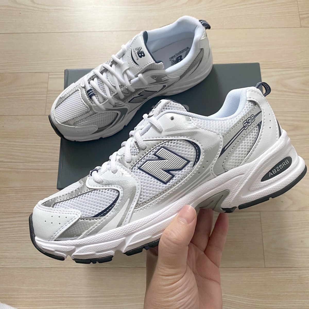 NEW BALANCE(ニューバランス)GR530SB1 White/Silver New Balance 530 White Metallic Silver GS/Womens Sneakers